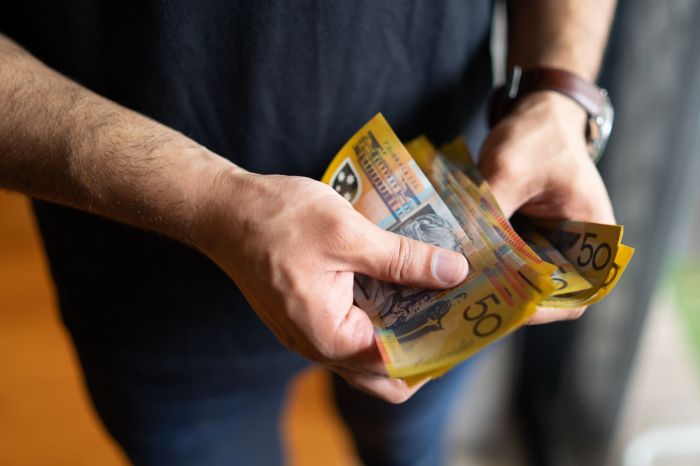 How to manage business cash flow effectively